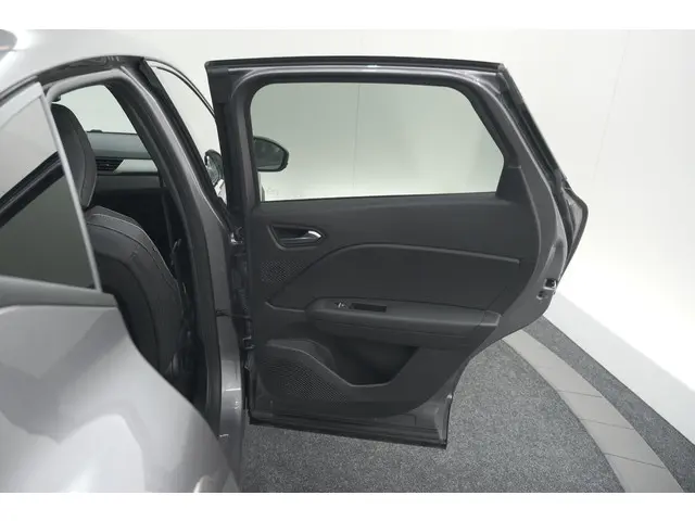 Renault Captur Mild Hybrid 160 Techno 2025 Benzine 63