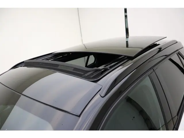 Peugeot 2008 1.2 PureTech GT Pack 2021 Benzine 17