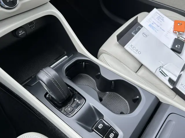 Volvo XC40 2.0 B4 Business Pro 2020 Hybride Benzine 21