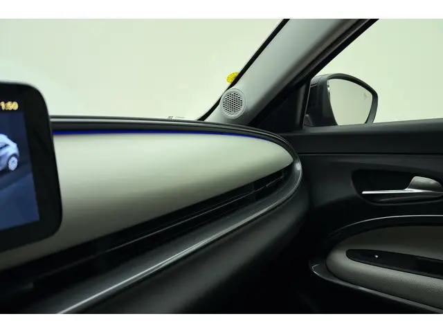 Fiat 600e La Prima 54 kWh 2025 Elektrisch 34