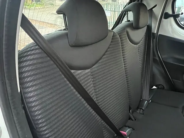 Peugeot 107 1.0 EXCLUSIVE NL-AUTO-NAP 2012 Benzine 41