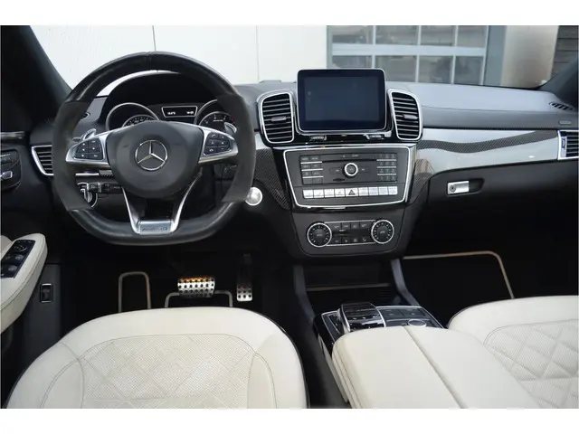 Mercedes-Benz GLE Coupé AMG 43 4MATIC 2018 Benzine 14