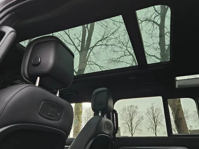 Land Rover Defender 110 2.0 P400e 2021 Hybride Benzine 24