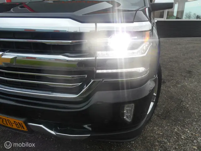 Chevrolet Silverado 4WD HIGH COUNTRY 2016 LPG/Gas 3