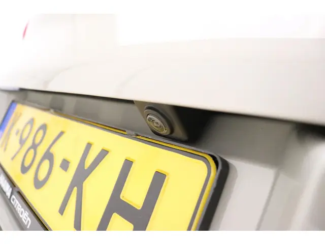 Citroën C3 1.2 PureTech Shine 2021 Benzine 15