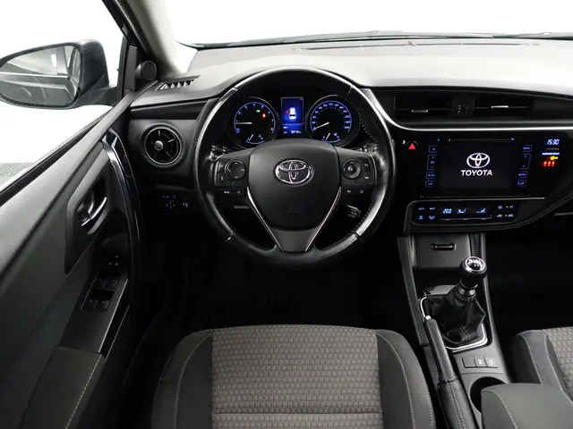 Toyota Auris Touring Sports 1.2T Dynamic 2018 Benzine 6