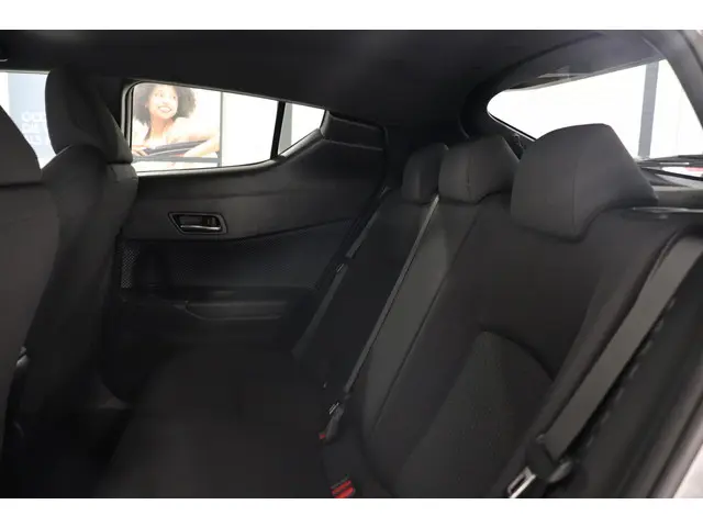 Toyota C-HR 1.8 Hybrid Style, 2019 Hybride Benzine 15