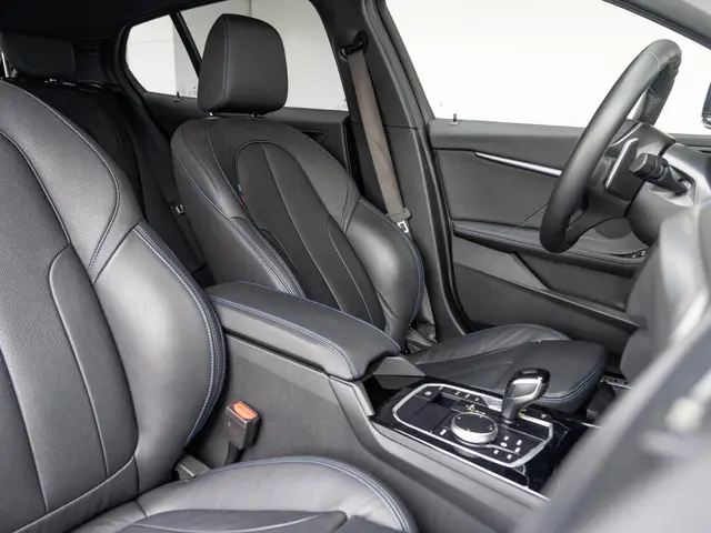 BMW 1 Serie 5-deurs M135i xDrive 2024 Benzine 10