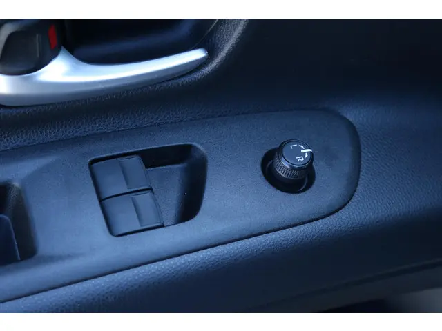 Toyota Aygo X 1.0 VVT-i MT play, 2025 Benzine 7