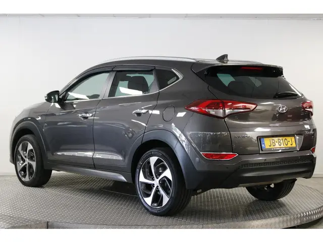 Hyundai Tucson 1.6 GDi Premium. 2016 Benzine 9