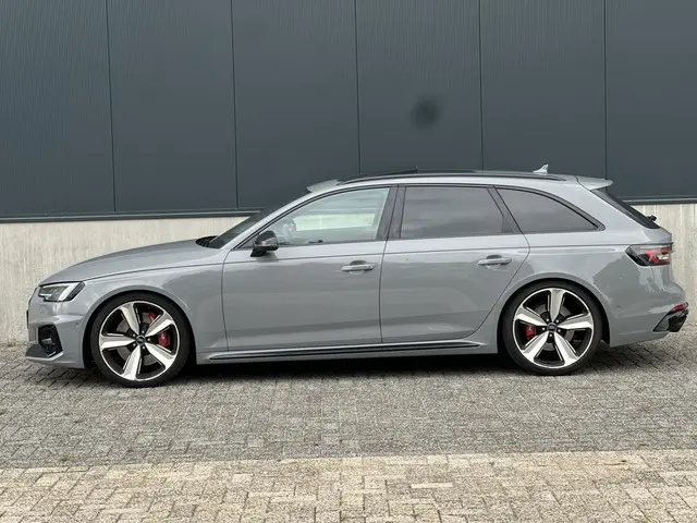 Audi RS4 Avant 2.9 TFSI RS 4 quattro 450 pk 2018 Benzine 4
