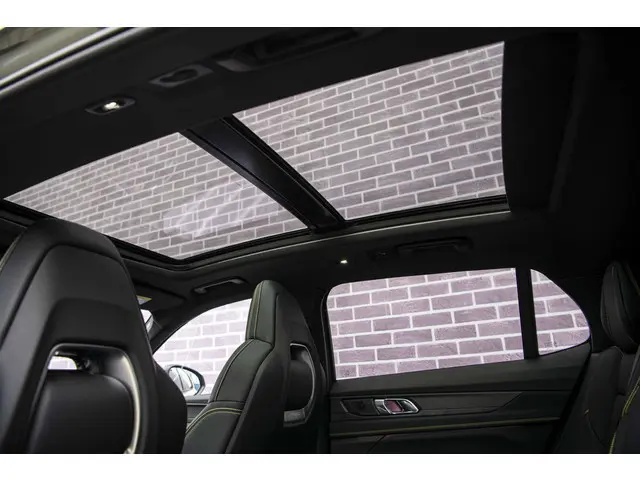 Lynk & Co 01 1.5 Plug-in Hybrid More 2025 Hybride Benzine 34