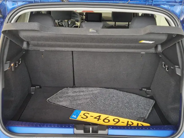 Dacia Sandero Stepway 1.0 TCe 90 Comfort 2023 Benzine 8