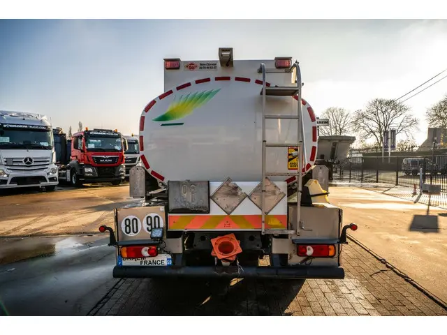 Iveco Eurocargo 100-220 +CM 5500L + 3 COMP. 2017 Diesel 5