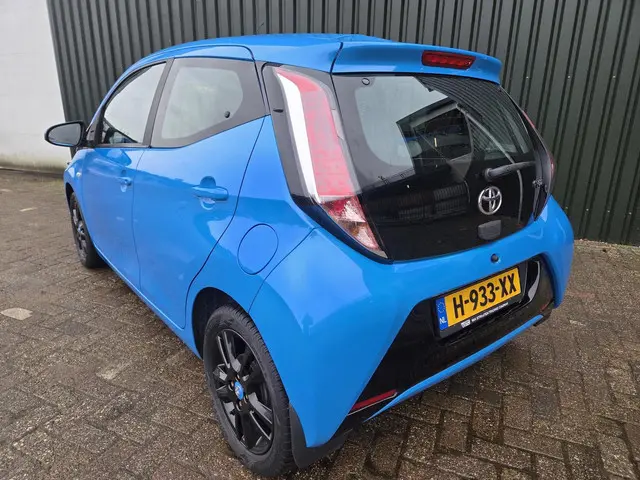 Toyota Aygo 1.0 VVT-i X-cite SPORT 2016 Benzine 4