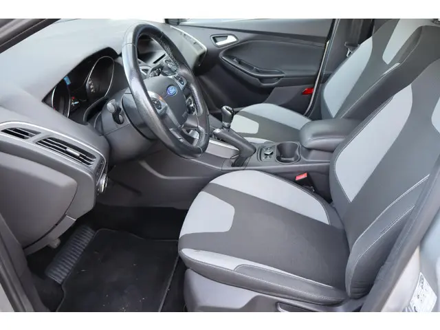 Ford Focus Wagon 1.0 EcoBoost Titanium 2014 Benzine 19
