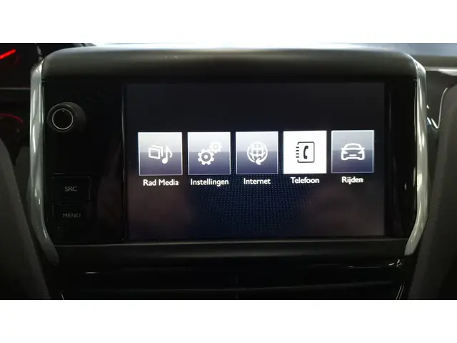 Peugeot 208 1.2 PureTech Blue Lease 2015 Benzine 9