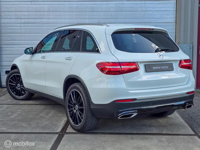 Mercedes-Benz GLC 250 4MATIC Edition 1 2015 Benzine 3
