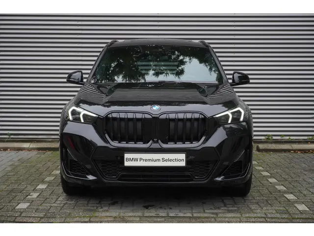 BMW X1 xDrive23i 2025 Benzine 3