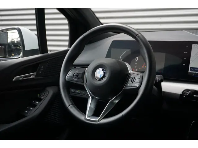 BMW 2 Serie Active Tourer 216i 2024 Benzine 23