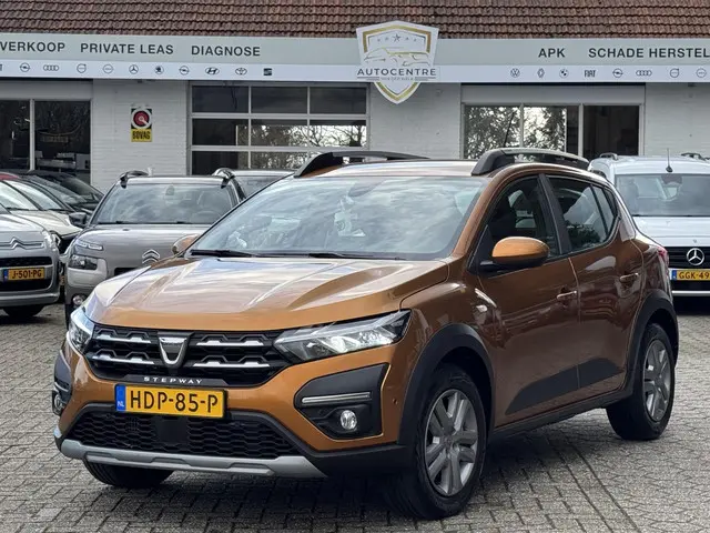 Dacia Sandero Stepway 1.0 TCe 90 Comfort 2021 Benzine 2