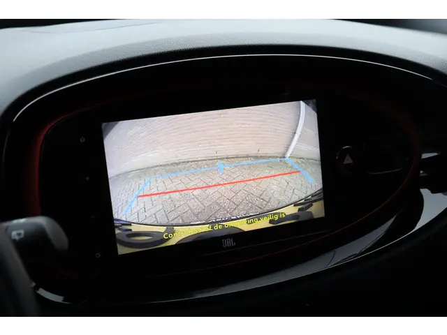 Toyota Aygo X 1.0 VVT-i Envy Cabrio 2022 Benzine 6