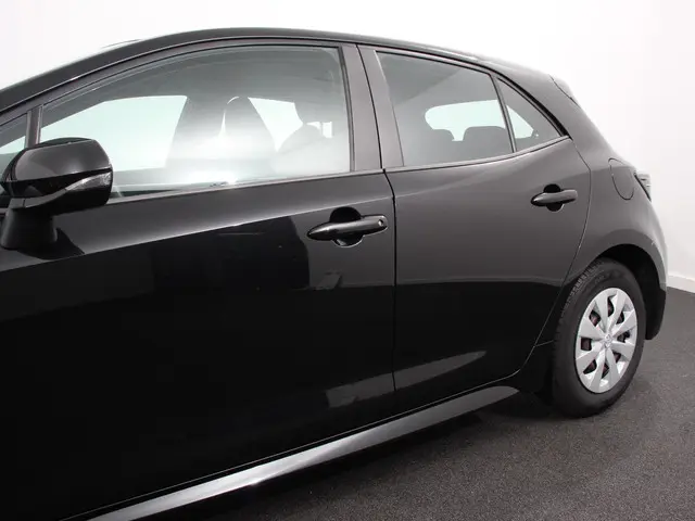 Toyota Corolla 1.8 Hybrid Comfort 2021 Hybride Benzine 27