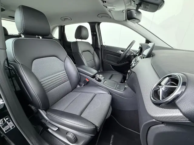 Mercedes-Benz B-Klasse 180 Urban 2019 Benzine 33