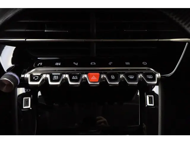 Peugeot 208 1.2 PureTech Allure Pack 2023 Benzine 24