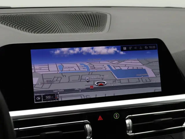 BMW 3 Serie Touring 318i 2021 Benzine 17