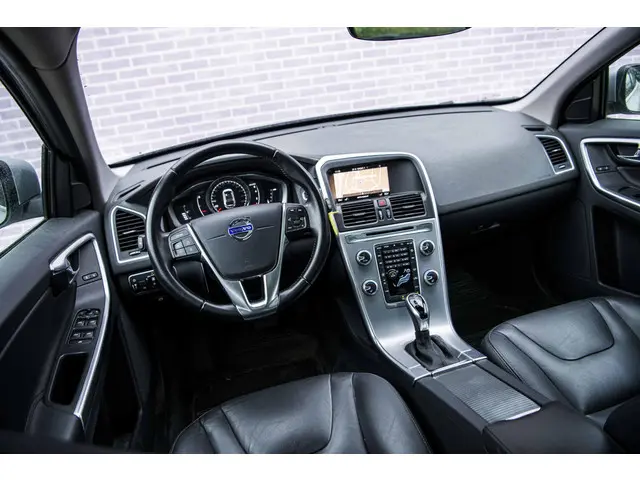 Volvo XC60 2.0 T5 FWD Polar+ 2017 Benzine 11