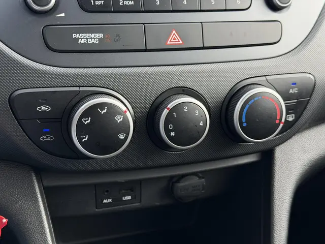 Hyundai i10 1.0i i-Motion 2017 Benzine 17