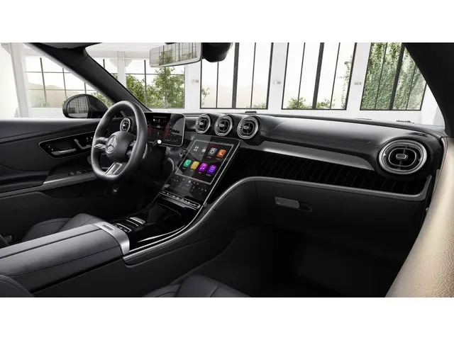 Mercedes-Benz CLE Cabriolet 200 AMG Line 2025 Benzine 4