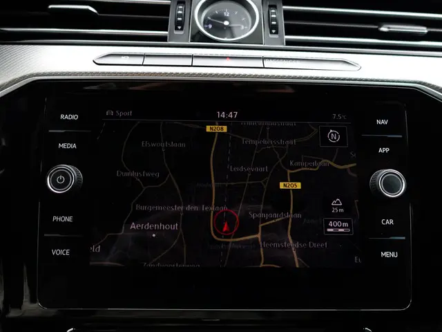 Volkswagen Arteon 1.5 TSI 180pk R Line Aut- 2019 Benzine 13