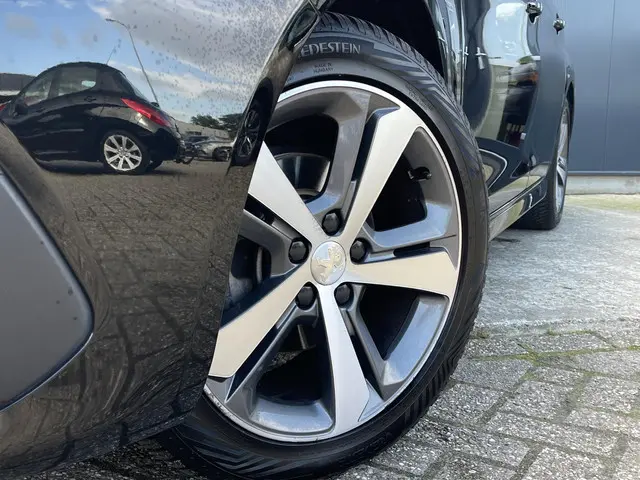Peugeot 308 1.2 PureTech GT-Line 2020 Benzine 3