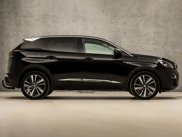 Peugeot 3008 1.2 PureTech Allure Sport 2019 Benzine 4