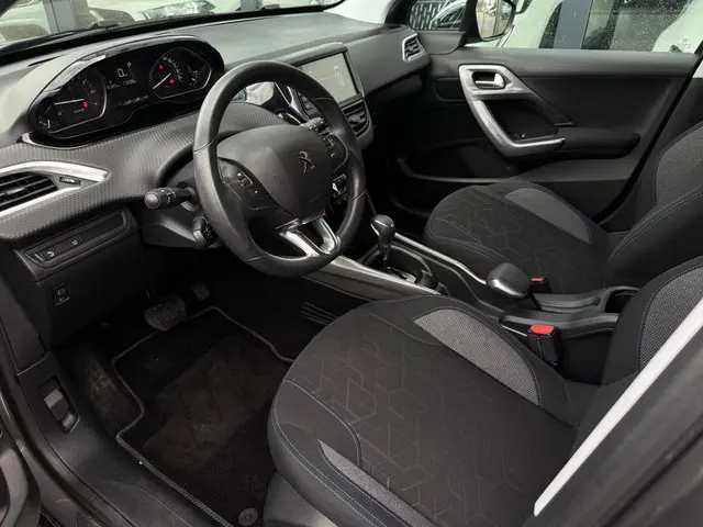 Peugeot 2008 1.2 PureTech Blue Lease Allure 2019 Benzine 15
