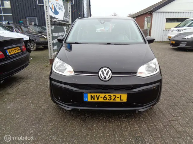 Volkswagen up! 1.0 BMT move up! 2017 Benzine 6