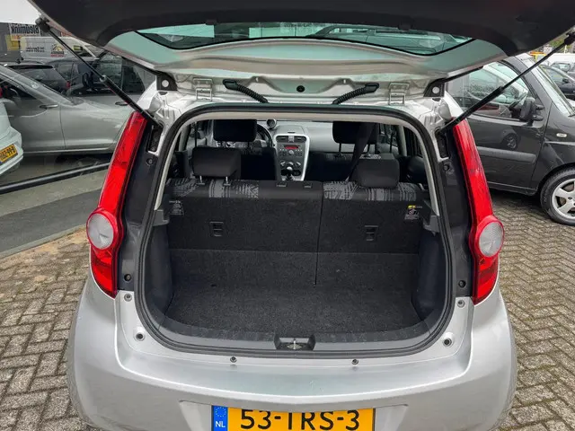 Opel Agila 1.0 Silver Edition 2012 Benzine 14
