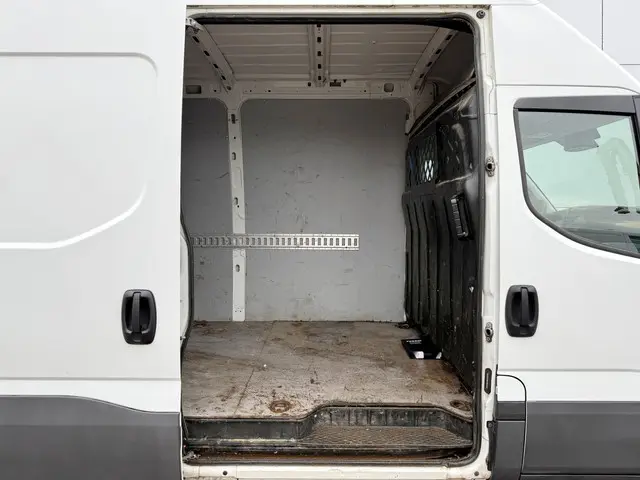 Iveco Daily 35S14 2.3 2018 Diesel 10