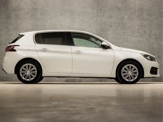Peugeot 308 1.2 PureTech Sport 2019 Benzine 4
