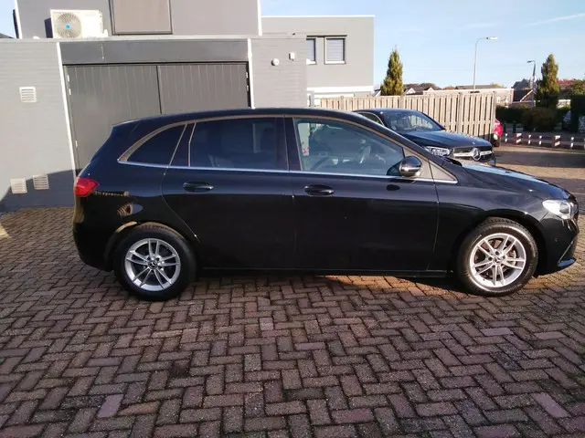 Mercedes-Benz B-Klasse 180 Premium Plus 2019 Benzine 5