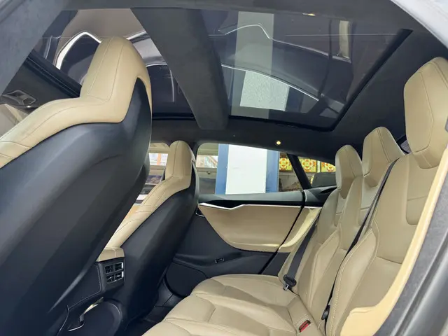 Tesla Model S 85D Base NL AUTO. 2016 Elektrisch 8