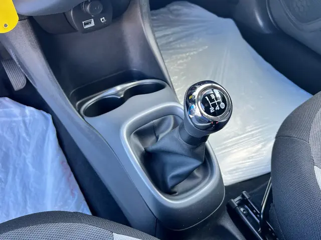 Toyota Aygo 1.0 VVT-i x-joy 5 deurs 2019 Benzine 34