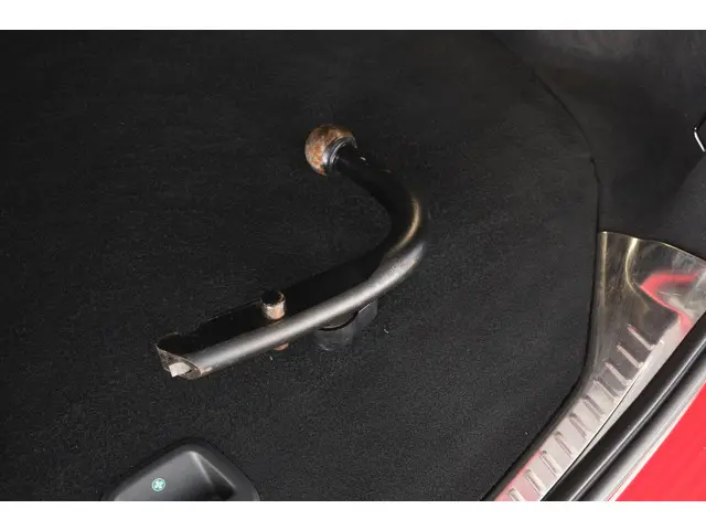 Volvo V60 2.0 T4 R-Design 2018 Benzine 31