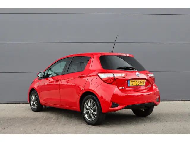 Toyota Yaris 1.5 Hybrid Dynamic 2019 Hybride Benzine 17