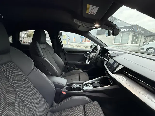 Audi A3 Limousine 30 TFSI S edition 2022 Benzine 13