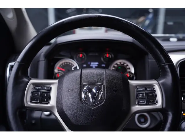 Dodge Ram 1500 5.7 V8 4x4 Crew Cab 5'7 Rebel 2019 Benzine 21