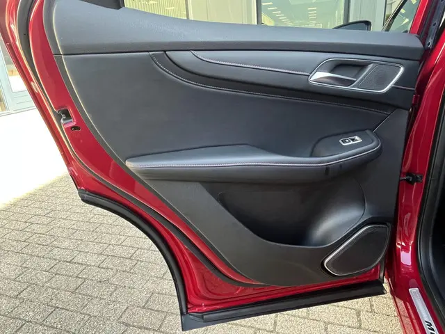 MG EHS 1.5 TGDI Edition1 2021 Hybride Benzine 21