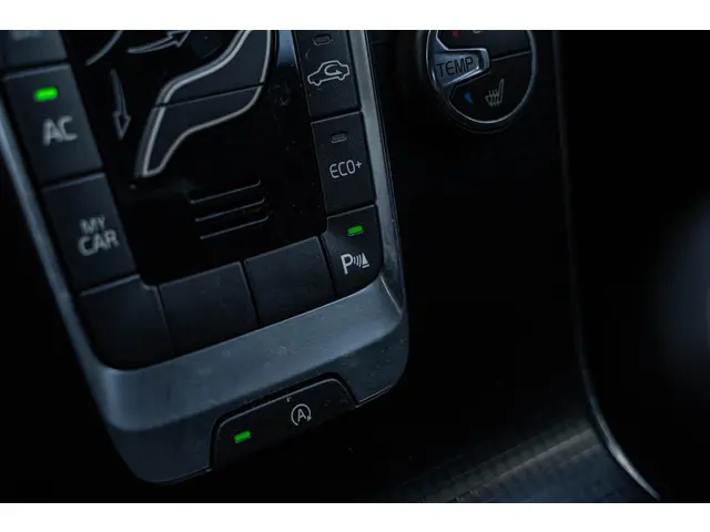 Volvo V40 1.5 T3 Polar+ Sport 2020 Benzine 37